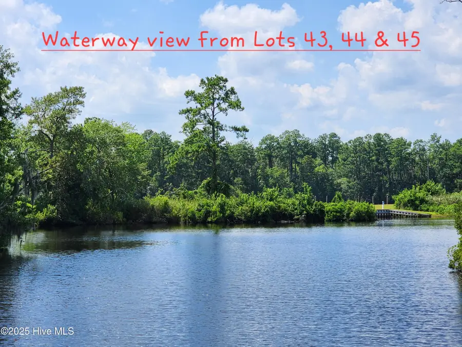 241 Highwood Lane, New Bern, NC 28562 - Image #2