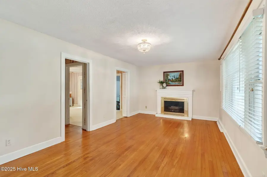 911 S Crescent Drive, Smithfield, NC 27577 - Image #3