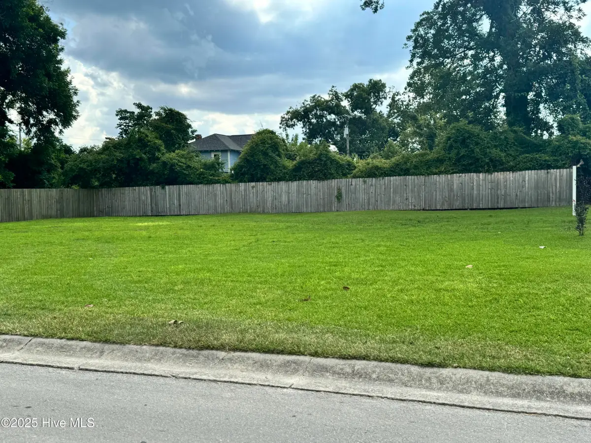 805 Pavie Avenue, New Bern, NC 28562 - Image #1