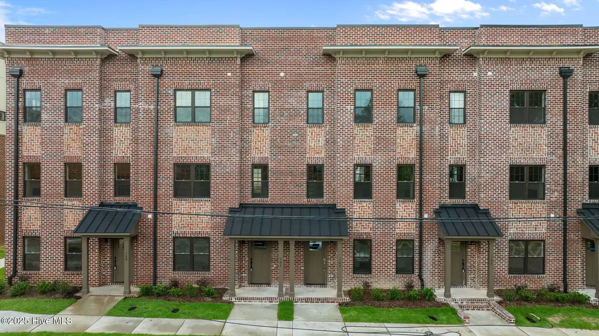 105 Lexington Lane, Southern Pines, NC 28387 - Image #1