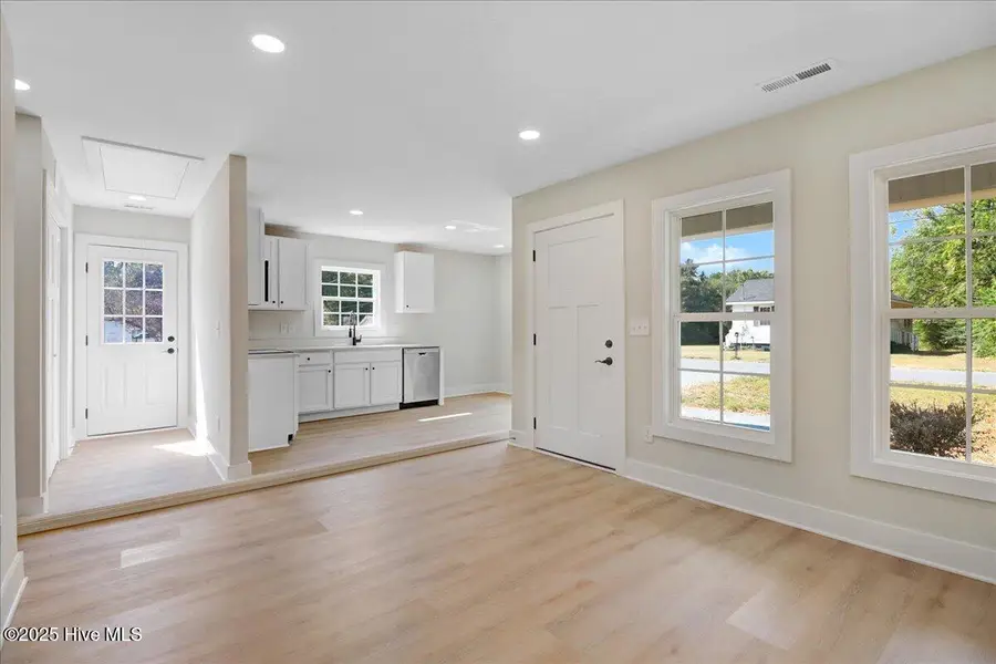 315 Byrd Street, Clinton, NC 28328 - Image #3