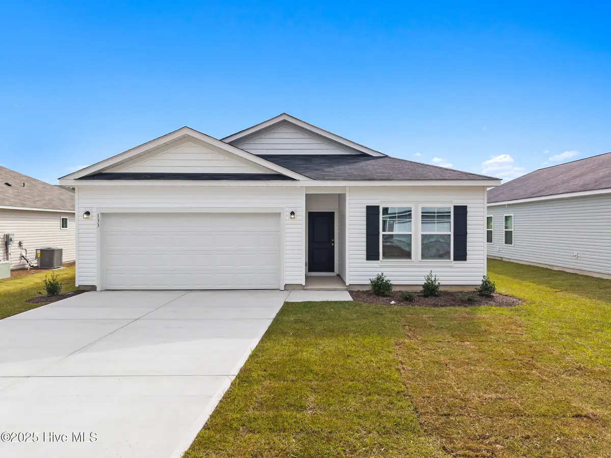 133 Maymont Street Ne, Supply, NC 28462 - Image #1