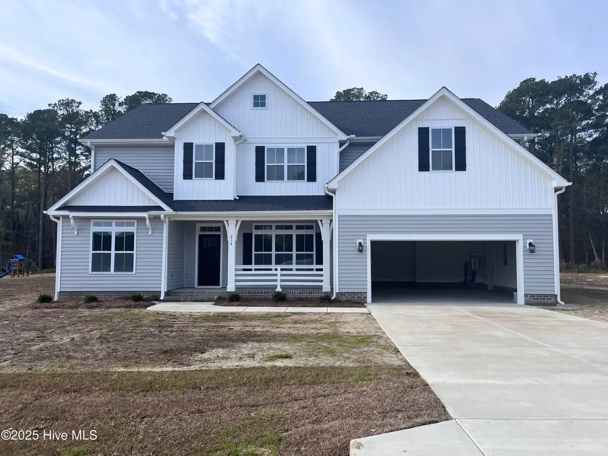 214 Shortleaf Drive, Grimesland, NC 27837 - Image #1