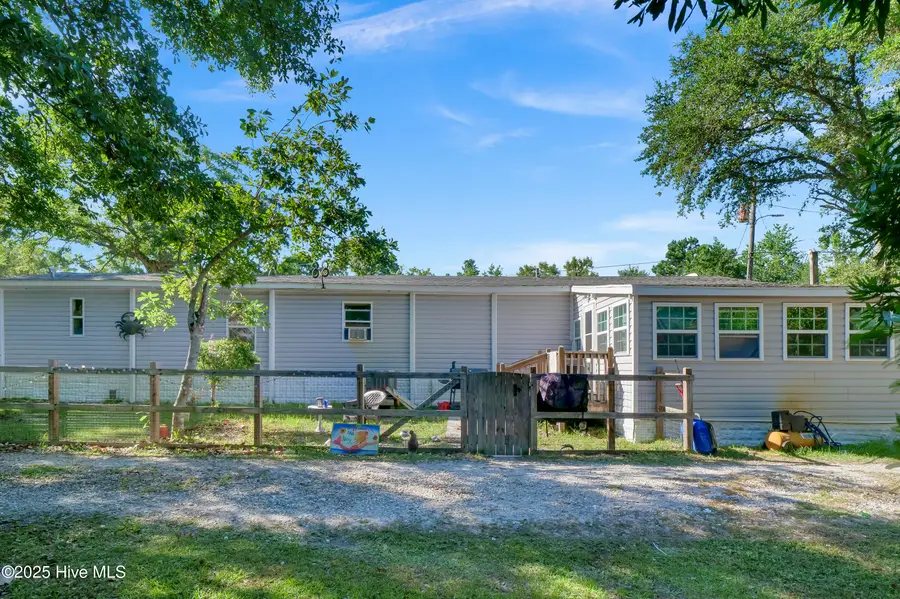 215 Anderson Drive, Hampstead, NC 28443 - Image #2