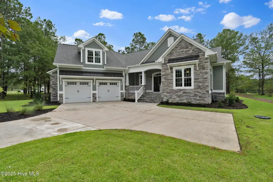 557 Hearthside Drive Se, Bolivia, NC 28422 - Image #2