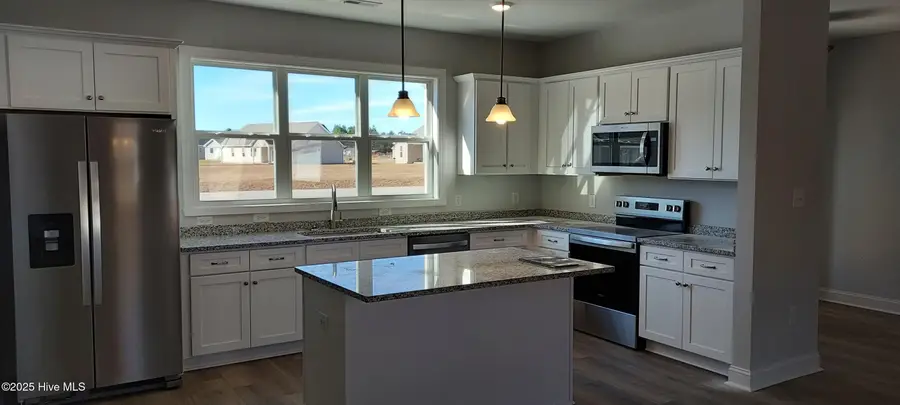 805 Short Row Court, Maysville, NC 28555 - Image #3