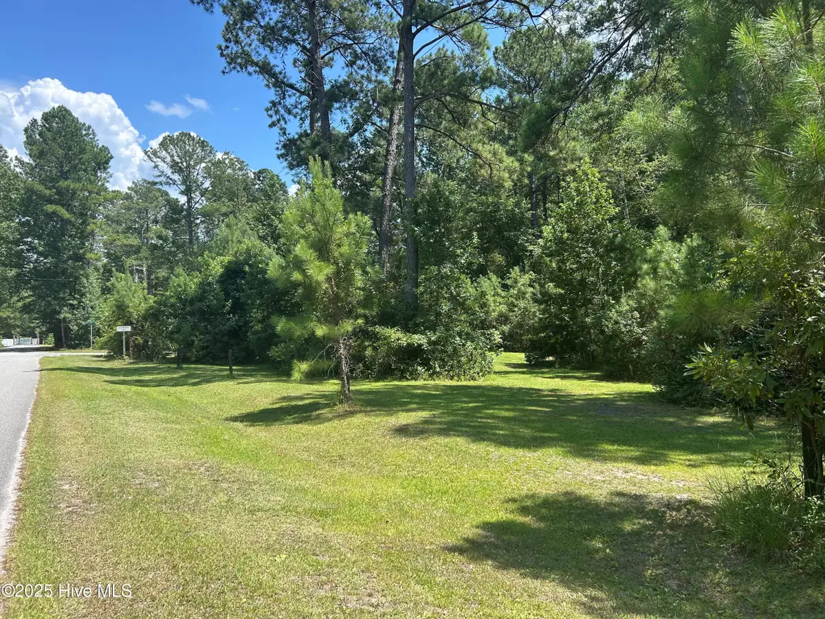 906 Grove Circle Nw, Ocean Isle Beach, NC 28469 - Image #1