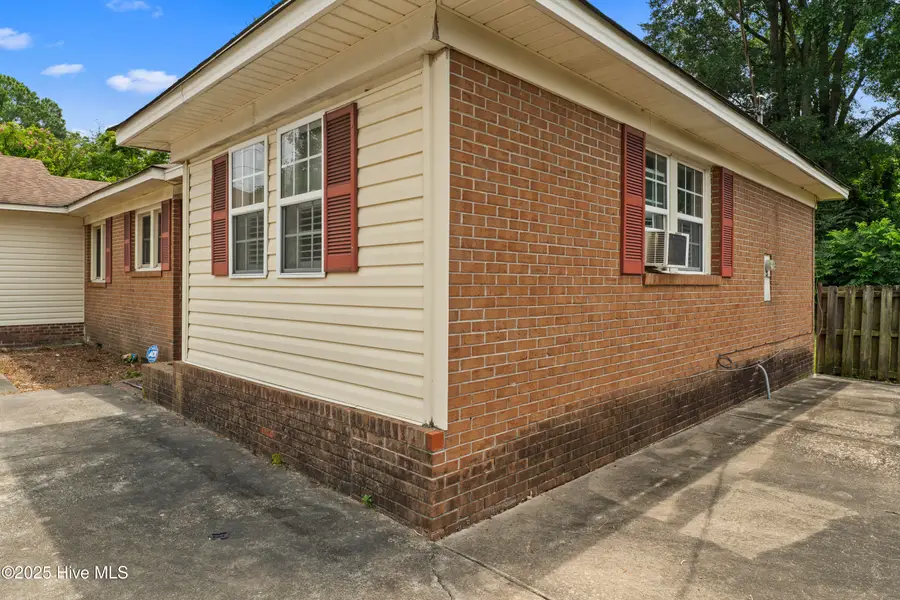 533 W College Street, Warsaw, NC 28398 - Image #3