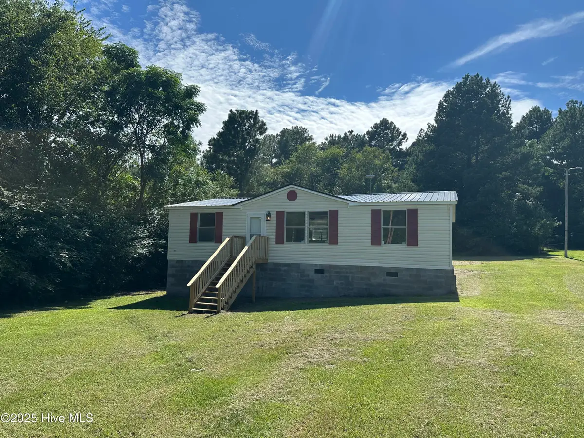 21530 Bluebird Lane, Laurel Hill, NC 28351 - Image #1