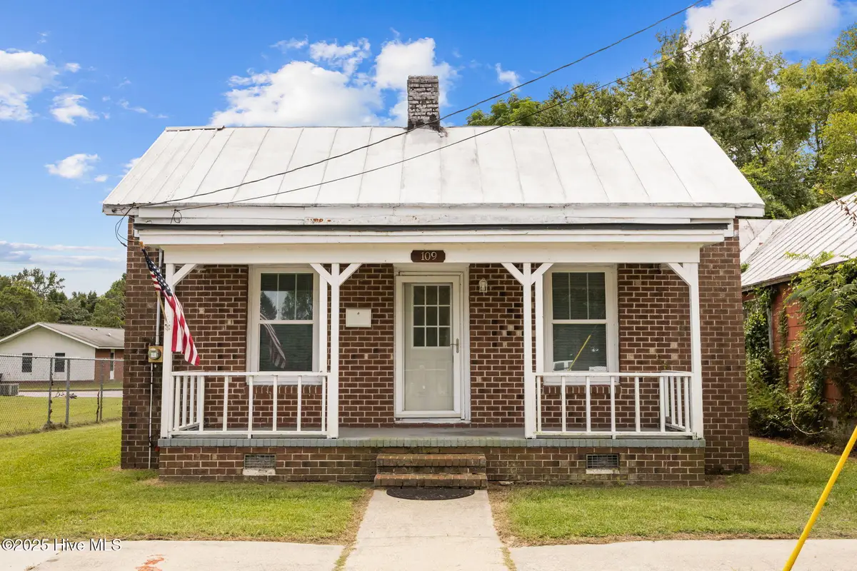 109 E South Street, Kinston, NC 28501 - Image #1