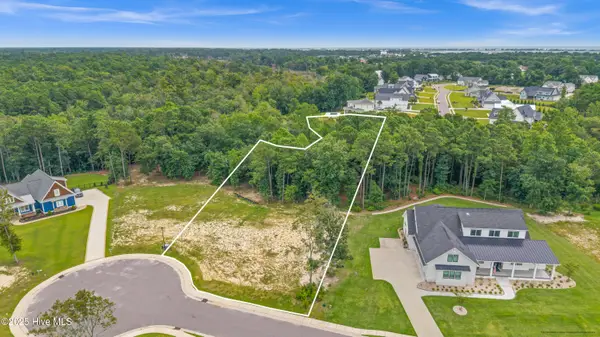 26 W Scarborough Court, Hampstead, NC 28443