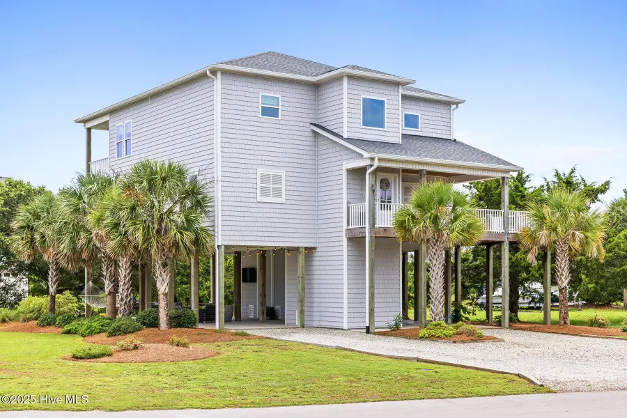 501 Bridgers Avenue, Topsail Beach, NC 28445 - Image #2
