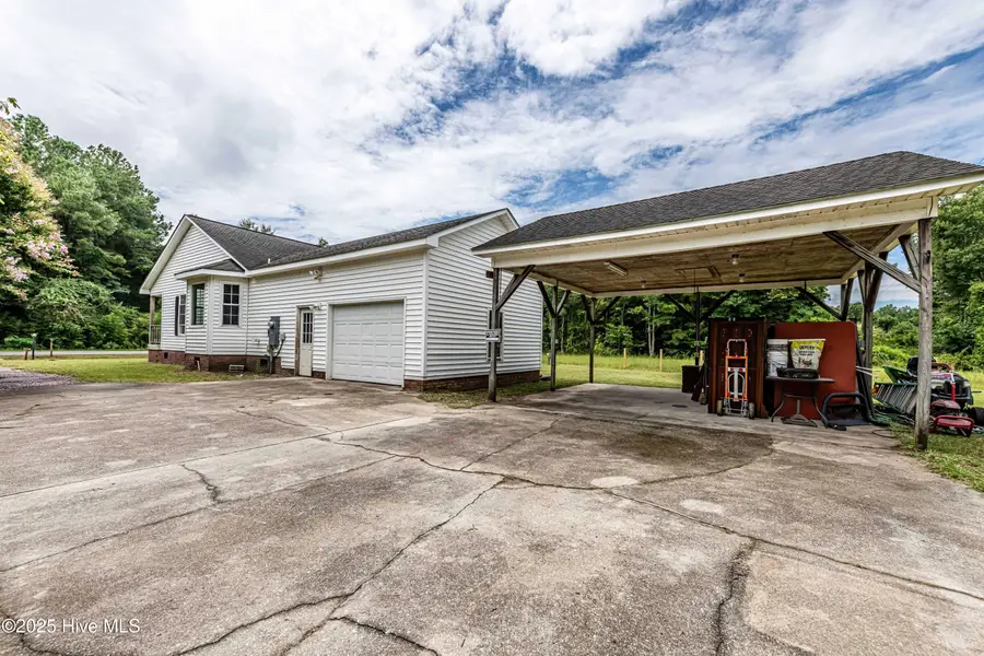 127 Rodney Lanier Road, Chinquapin, NC 28521 - Image #2