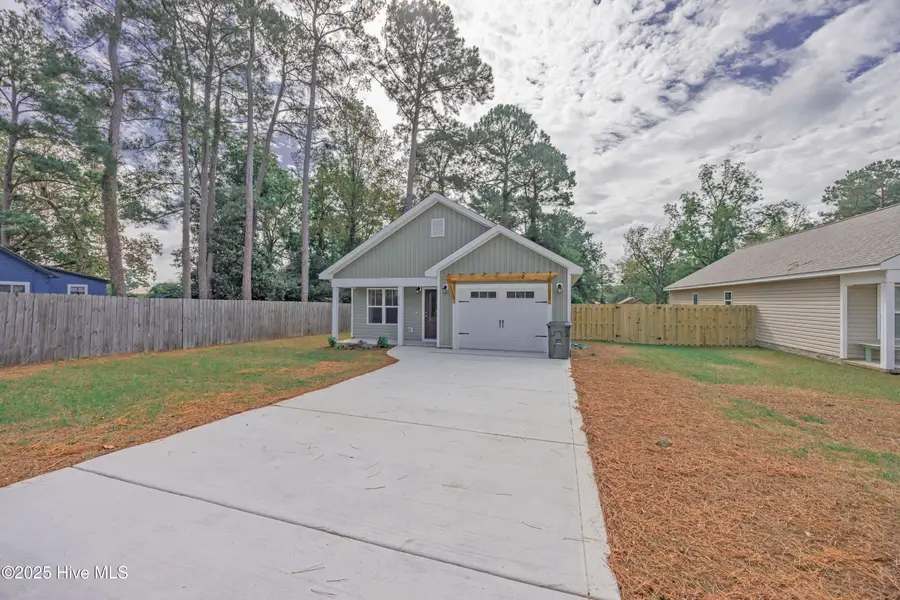 218 E Church Street, Rose Hill, NC 28458 - Image #3