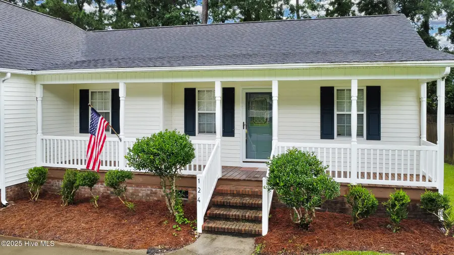 124 Leonard Drive, New Bern, NC 28560 - Image #2