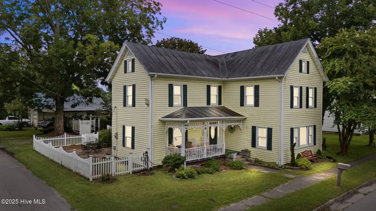 510 Broad Street, Oriental, NC 28571 - #1