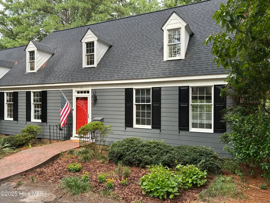 21 Village In The Woods Circle, Southern Pines, NC 28387 - Image #2