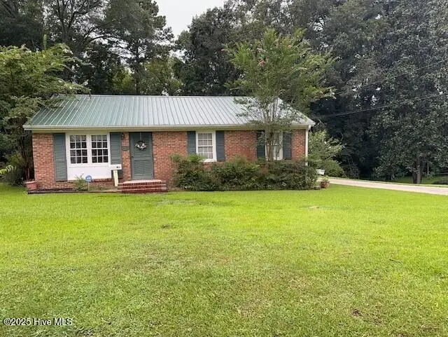 407 W Woodlawn Drive, Williamston, NC 27892 - #3