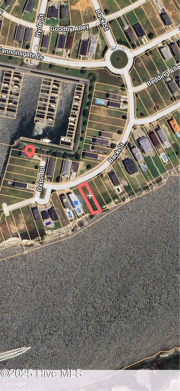 221 Back Street, Newport, NC 28570