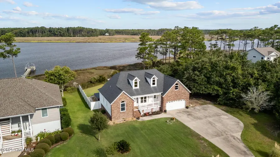 413 Pelican Harbor Road, Beaufort, NC 28516 - Image #3