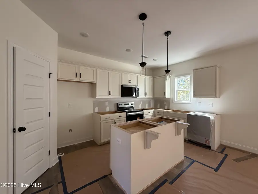 218 Hillcrest Lane, Clayton, NC 27520 - Image #3