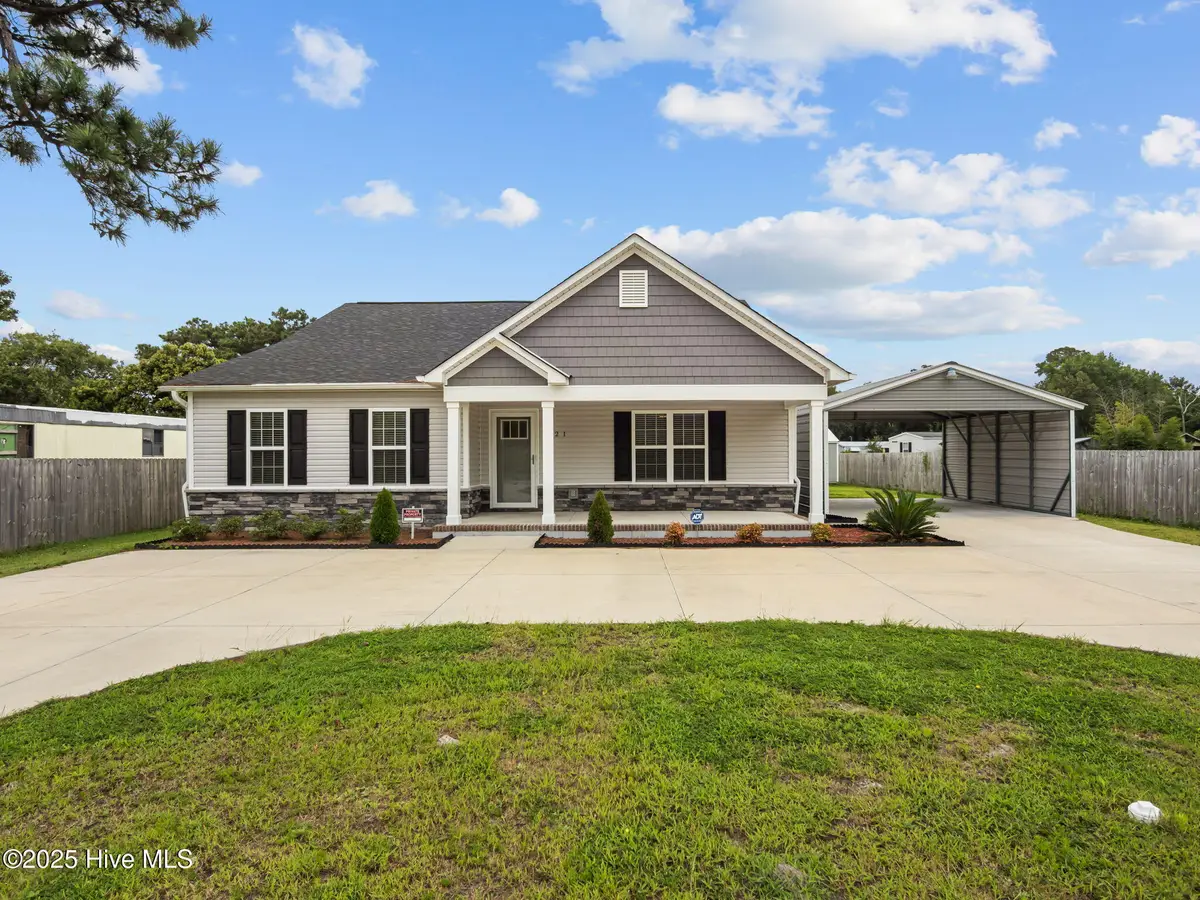 621 West Beaufort Road, Beaufort, NC 28516 - Image #1