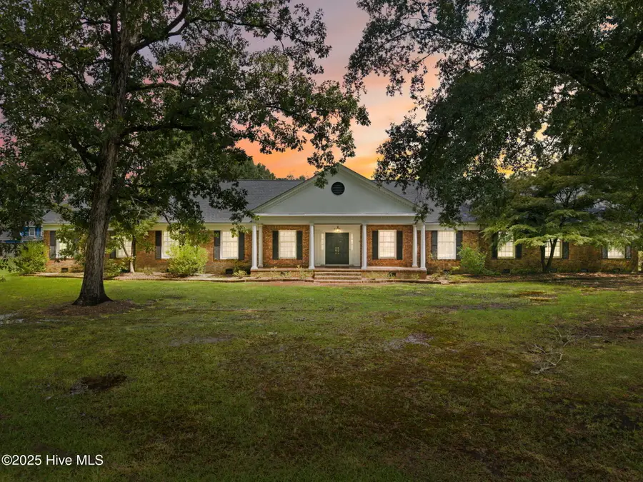 518 Edgewood Circle, Whiteville, NC 28472 - Image #3