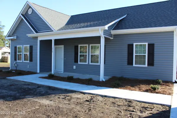 216 W Charity Road, Rose Hill, NC 28458