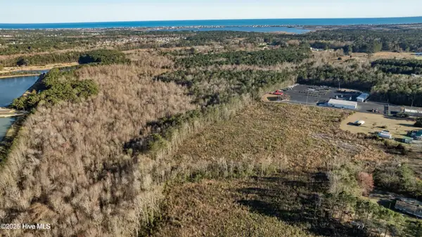 1055 Old Folkstone Road, Sneads Ferry, NC 28460