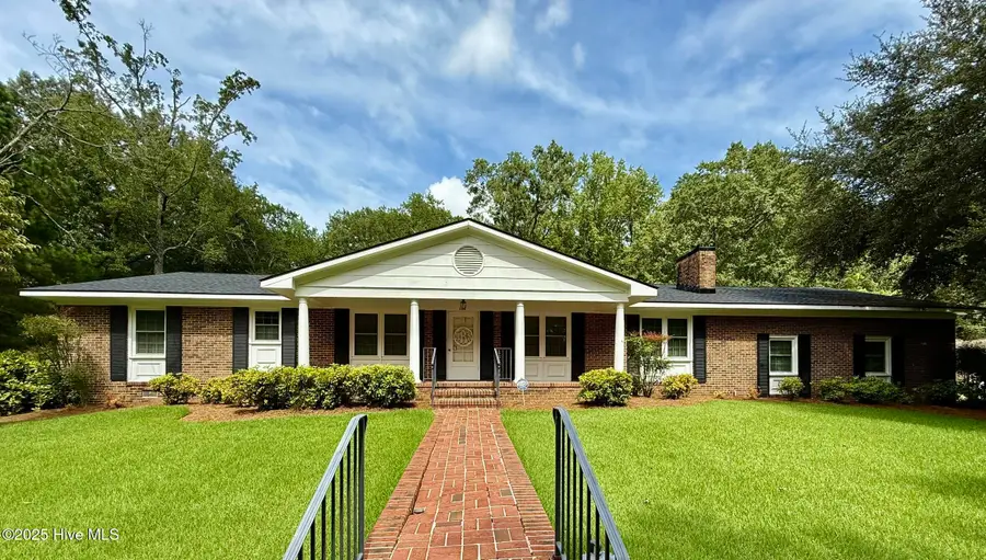 302 E Woodlawn Drive, Williamston, NC 27892 - Image #2