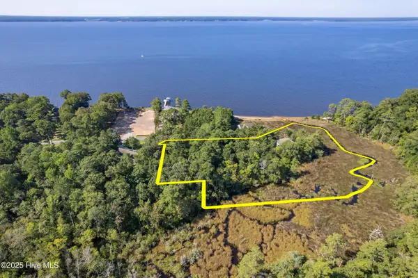 452 Indian Bluff Drive, Arapahoe, NC 28510