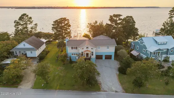 321 Riverside Drive, New Bern, NC 28560