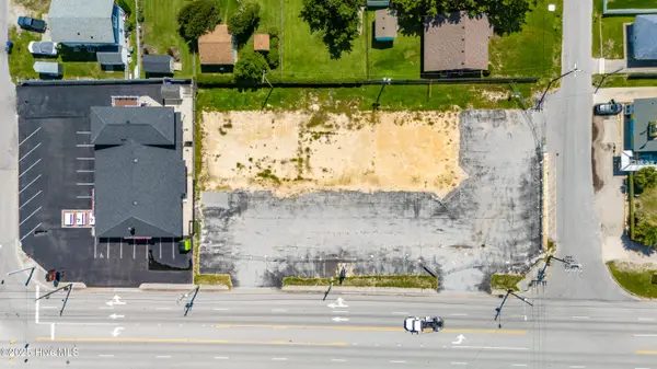 413 W Fort Macon Road, Atlantic Beach, NC 28512