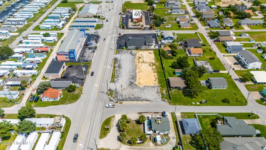 413 W Fort Macon Road, Atlantic Beach, NC 28512 - Image #3