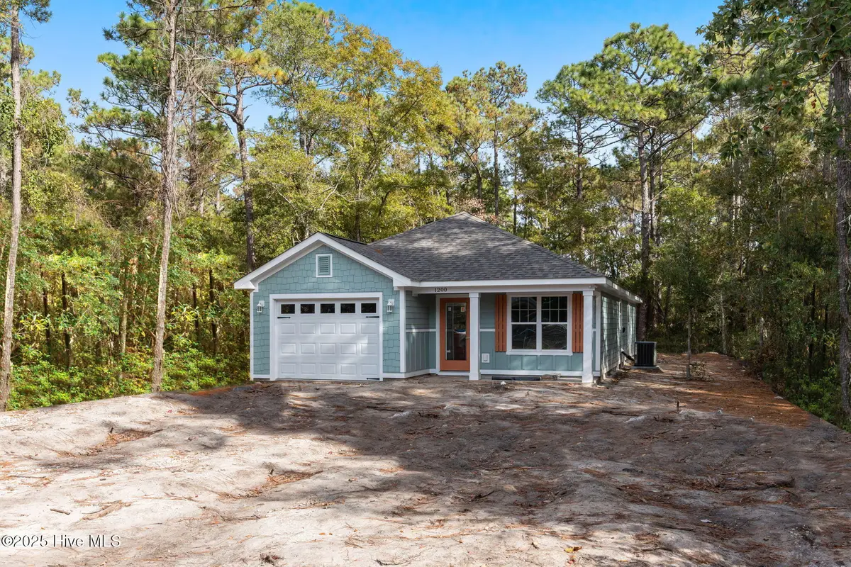 1200 N Caswell Avenue, Southport, NC 28461 - Image #1