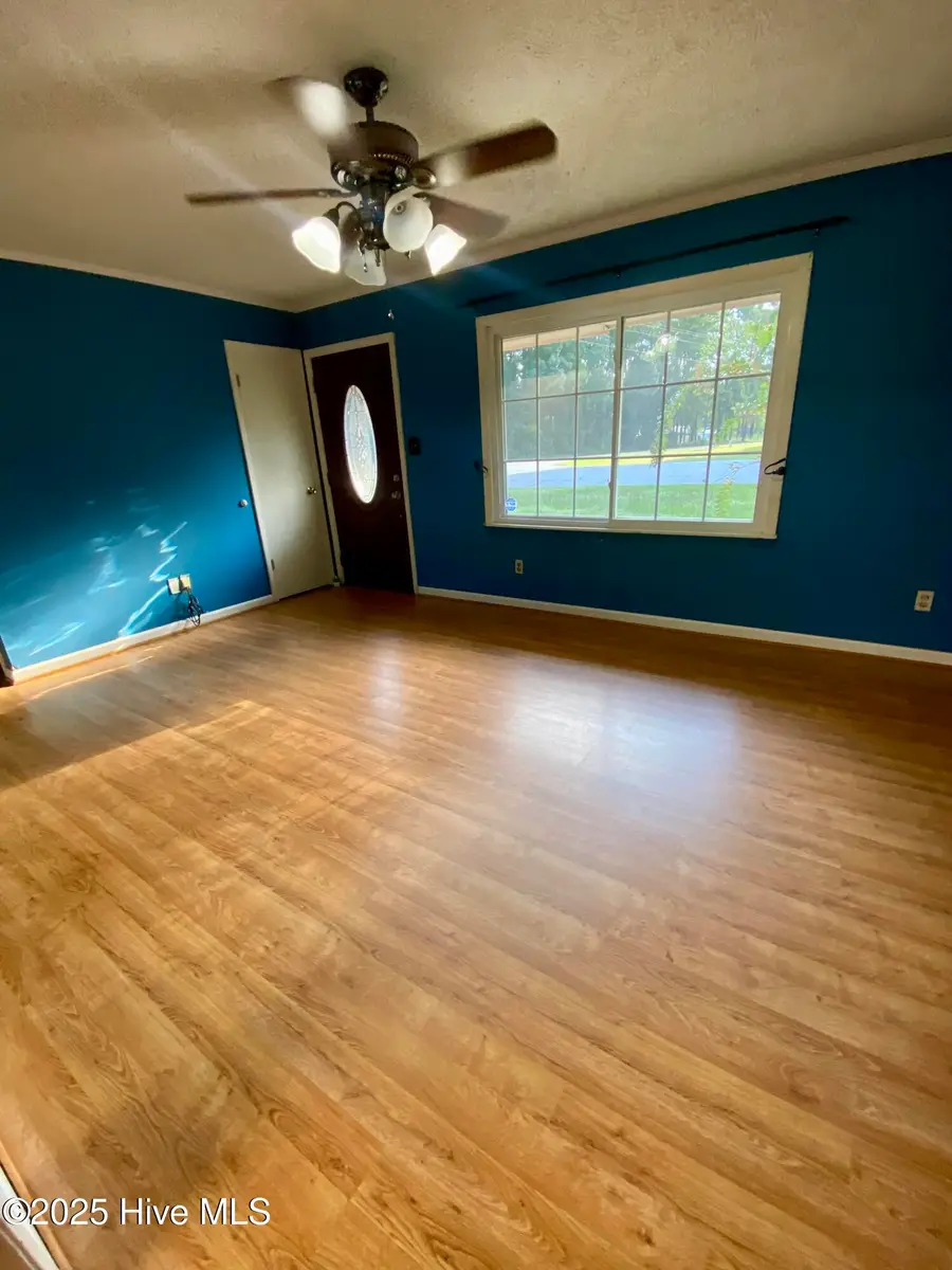 21140 Airbase Road, Wagram, NC 28396 - Image #2