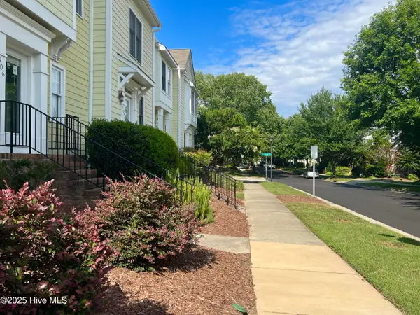 910 Highgrove Drive, Chapel Hill, NC 27516