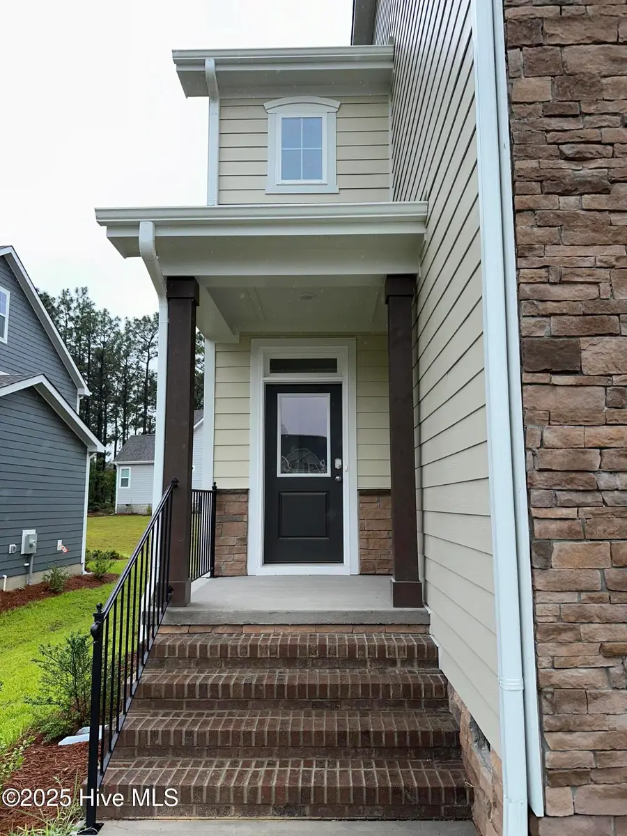 579 Midsummer Street #209, Aberdeen, NC 28315 - Image #2