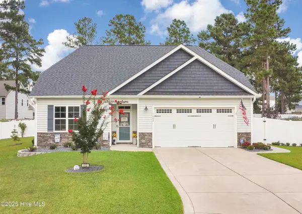 602 Crepe Myrtle Court, Aberdeen, NC 28315