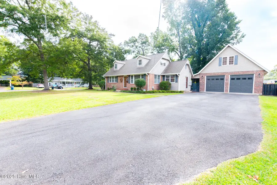 818 Edgewood Drive, Jacksonville, NC 28540 - Image #2