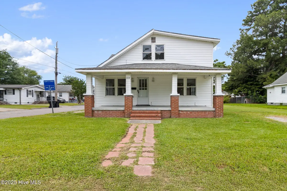 1319 Moore Street, Elizabeth City, NC 27909 - Image #1