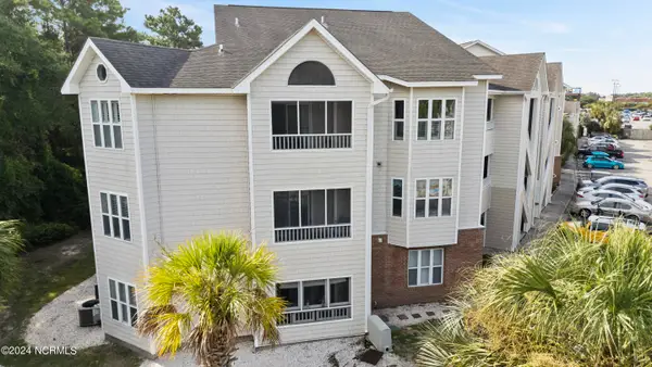 609 Spencer Farlow Drive #20, Carolina Beach, NC 28428