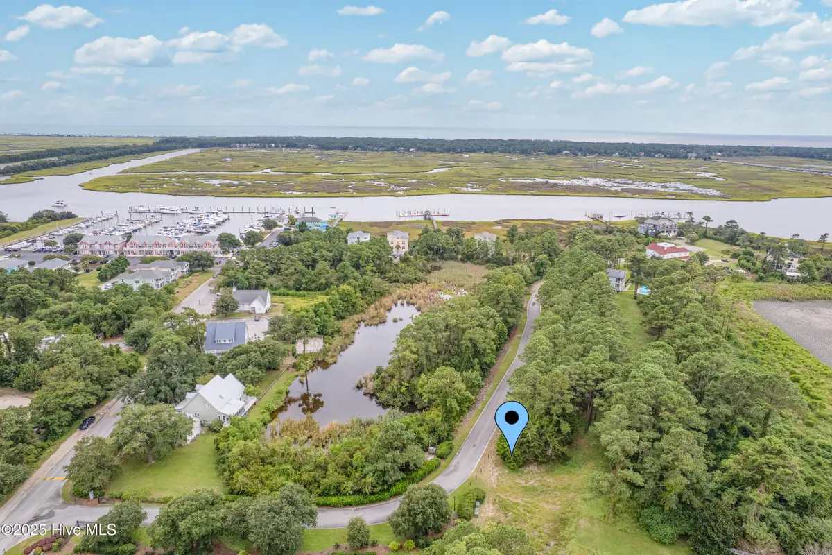 4042 Barnes Bluff Drive Se, Southport, NC 28461 - Image #1