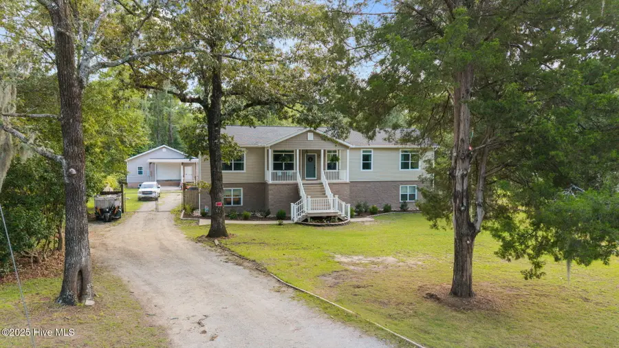425 Sand Ridge Road, New Bern, NC 28560 - Image #2