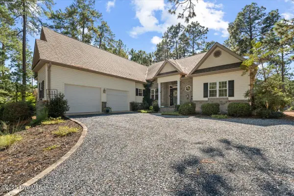 278 Longleaf Drive, West End, NC 27376