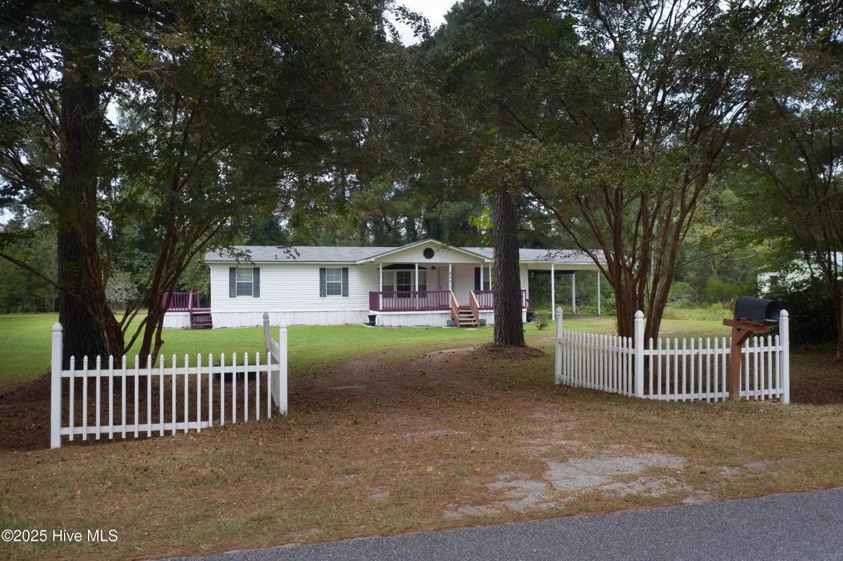 6231 Sam Potts Highway, Hallsboro, NC 28442 - #1