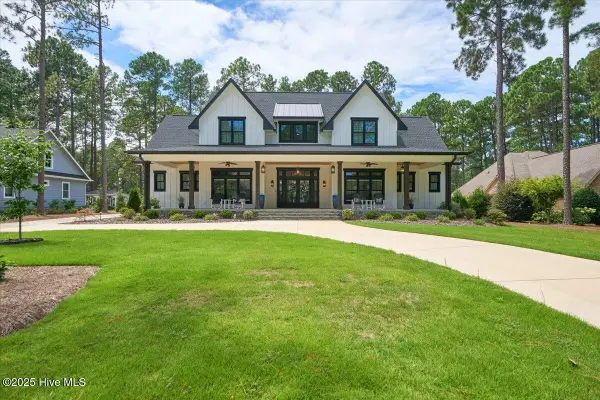 20 Augusta Drive, Southern Pines, NC 28387