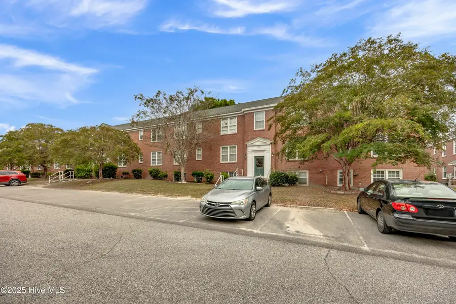 2940 Oleander Drive #F11, Wilmington, NC 28403 - Image #2
