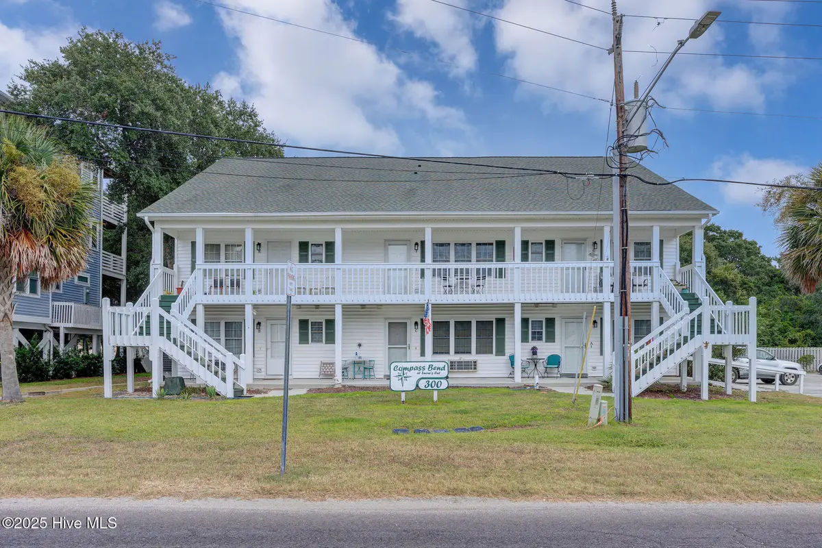 300 Spencer Farlow Drive #H, Carolina Beach, NC 28428 - Image #1