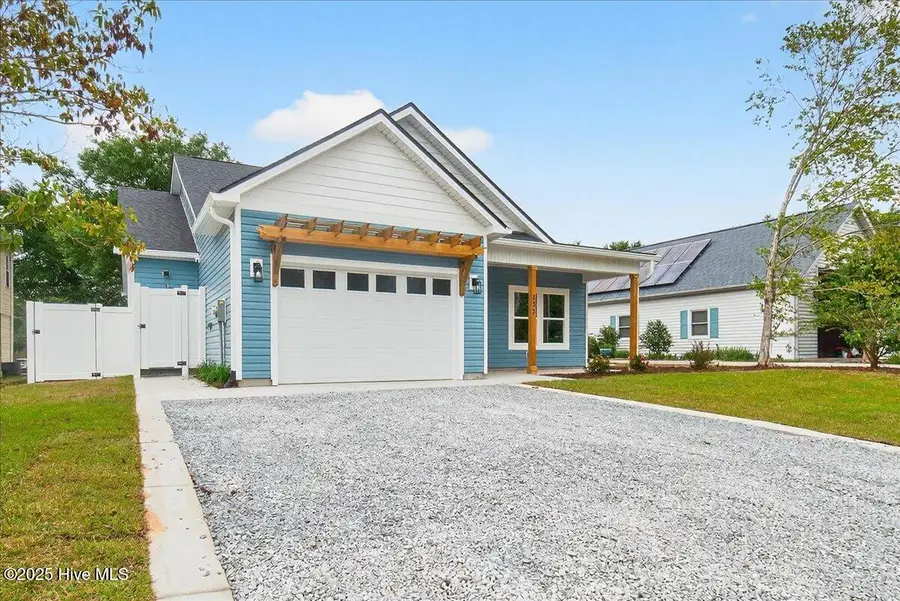 137 NE 3rd Street, Oak Island, NC 28465 - Image #2